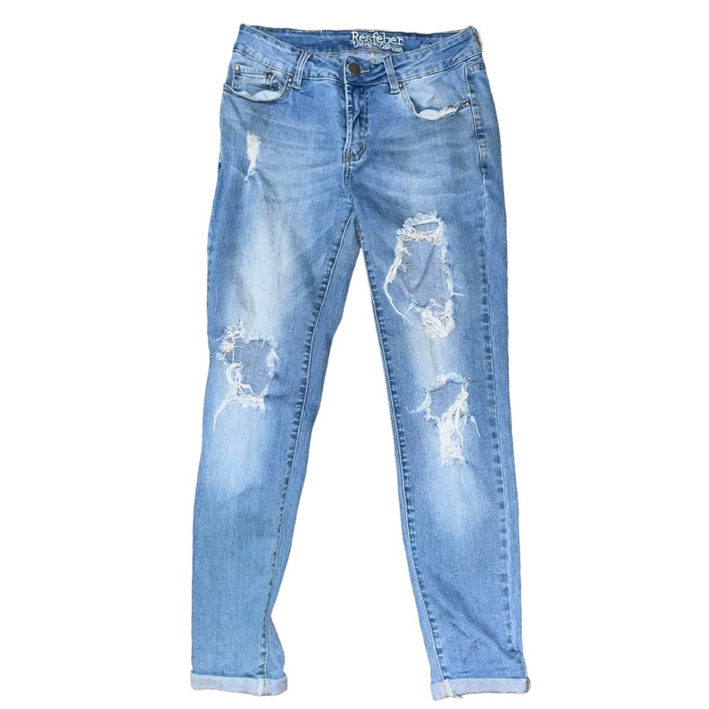 Abercrombie size 6 distressed cropped boyfriend jeans warn, Comfy no stains